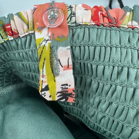 BOG Collective Crop Top SZ M Sage Blush Smocked Floral Ruffle Hem Ruched Stretch - Picture 6 of 9